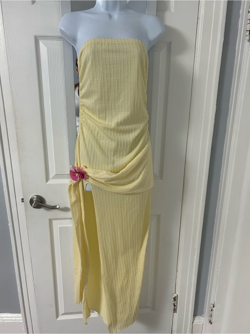 SHEIN Pale Yellow Strapless Ribbed Maxi Dress with Floral Knot